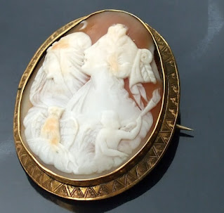 Antique shell cameo large gold frame