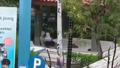 Kendal Geger! Viral Video Pasangan Muda-mudi Mesum di Taman Kendal