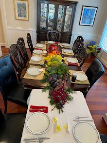 Thanksgiving table