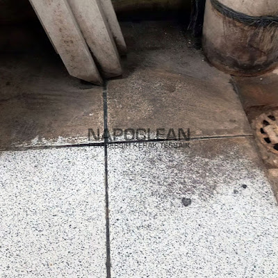 Napoclean Pembersih Lantai Porselen