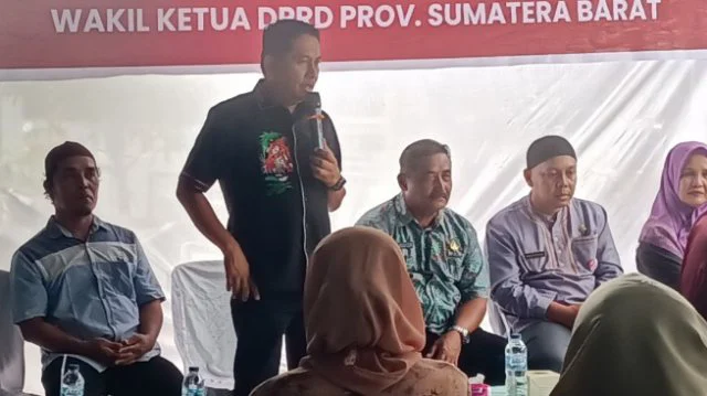 Gelar Reses Perseorangan, Wakil Ketua DPRD Sumbar Evi Yandri Rajo Budiman Serap Aspirasi Warga Padang Besi Luki