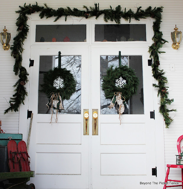 Make a Simple Christmas Wreath