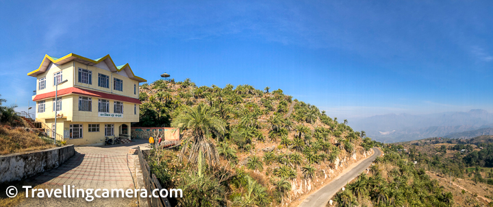 We also didn't quite reach the paragliding site. By now we had had enough of steep hill drive. Though we have heard that it is one of the best sites to do paragliding from. The paragliders take off from the hilltop and they land near the Govind Sagar lake.