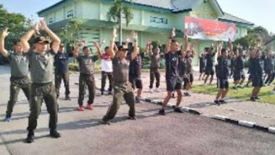 Dandim 0812/Lamongan Ajak Prajurit dan PNS TNI Olahraga Bersama