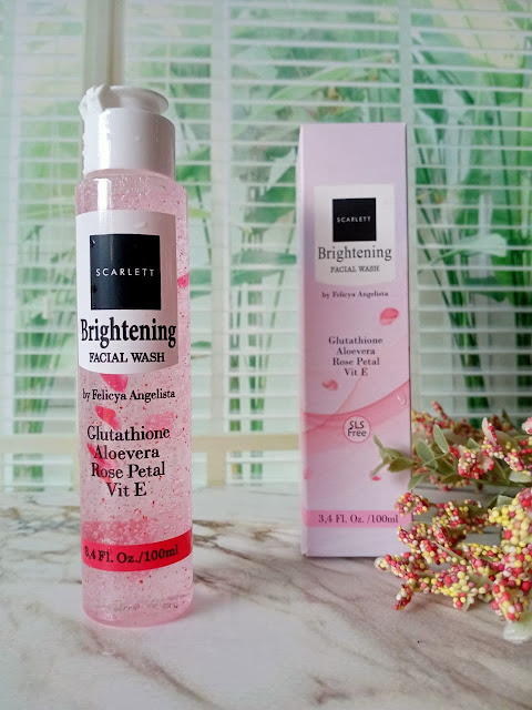 Review-Scarlett-Brightening-Facial-Wash