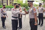 Kapolda Beri Kado Akhir Tahun ke 461 Personel Polda Sulbar