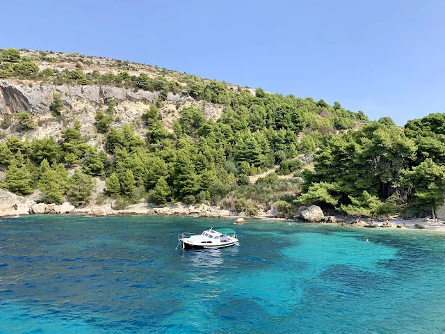 VELO & MALO ZARAĆE BEACHES