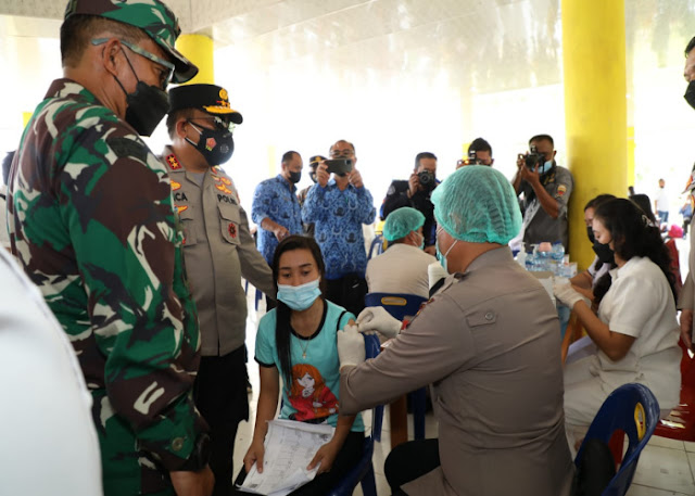 Hari Pahlawan TNI/Polri Gelar Vaksin Massal 3 Kabupaten Kepulauan Nias