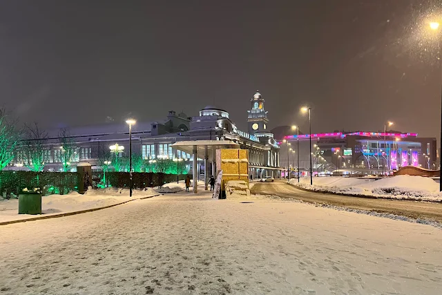 площадь Европы, Киевский вокзал