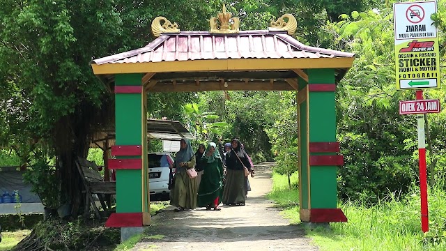 Wisata Religi Makam Syeh Baribin Desa Grenggeng Ramai di Kunjungi Peziarah Jelang Ramadan