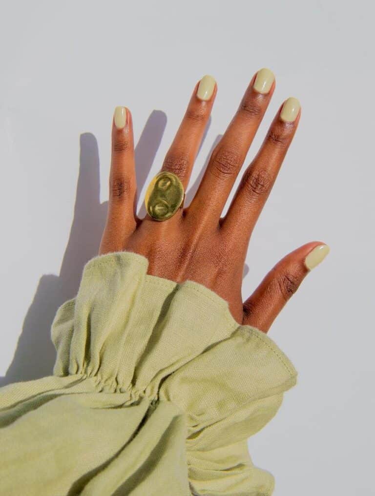 Aesthetic Nails | Pastel Green Classic Mani