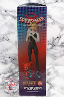 MAFEX Spider-Gwen (Gwen Stacy) Box 04