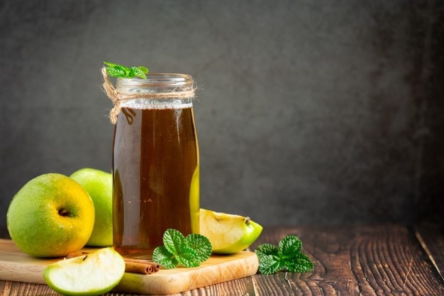 Apple cider vinegar daily protects your health from problems