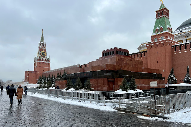 Красная площадь, Кремль, Спасская башня, мавзолей Владимира Ленина, Сенатская башня