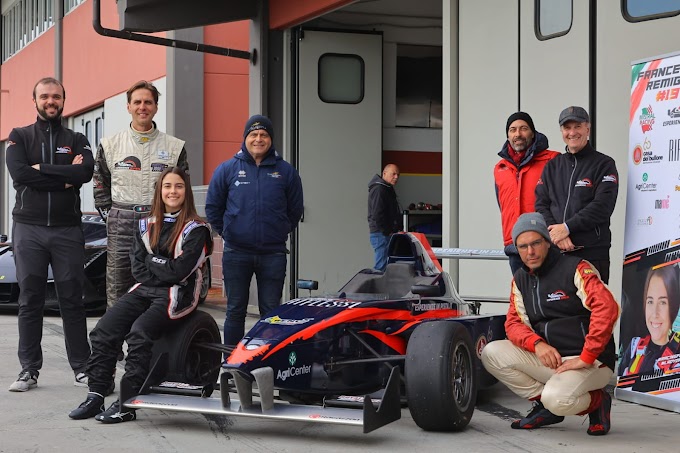 Un nuovo talento “rosa” per la Driver Academy by Esperienze in Pista