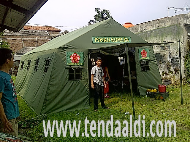 Tenda Pleton Bantuan Pengungsi Darurat