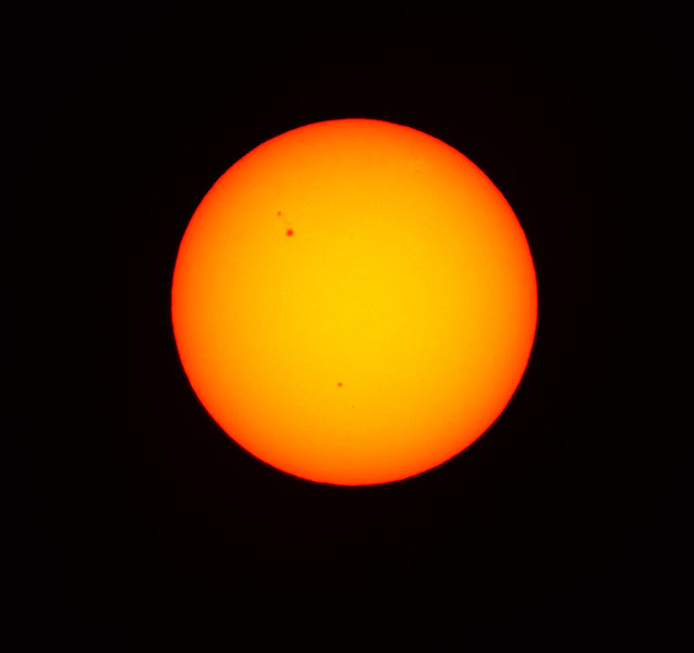 Keep looking Up; More sunspots today, DSLR, 300mm, 1/125 sec (Source: Palmia Observatory)