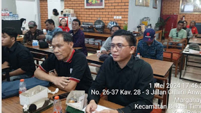 Muklis Humas Pemerintah Kota Bekasi, Berbagi Kompak Dengan AWIBB Dalam Halal Bihalal