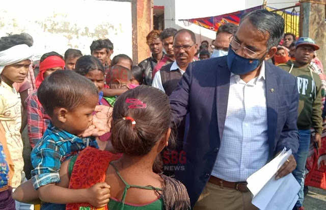 साहिबगंज उपायुक्त राम निवास यादव ने बाढ़ में बह गए कागजात को पुनः बनाने का दिया निर्देश