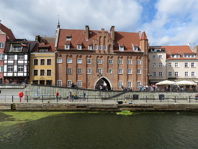 Brama Chlebnicka, Długie Pobrzeże, ulica Chlebnicka, Gdańsk