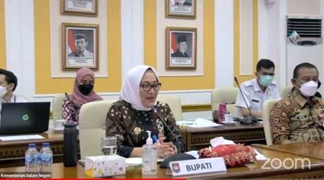 Bupati Bojonegoro Dr Anna Mu'awanah dalam presentasi Kepala Daerah Inovatif Kategori Kabupaten dan Kota