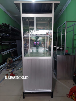 Gerobak Aluminium Bakso Pesanan Ibu Tata di CBD Citra Grand Cibubur