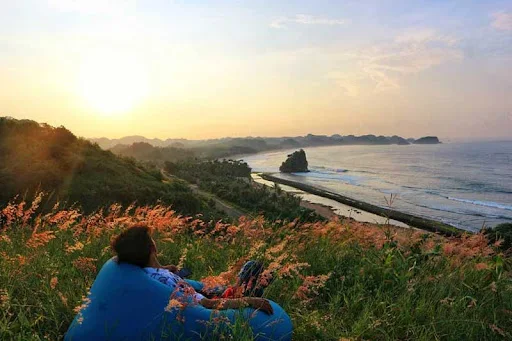 Pantai Parang Dowo Malang