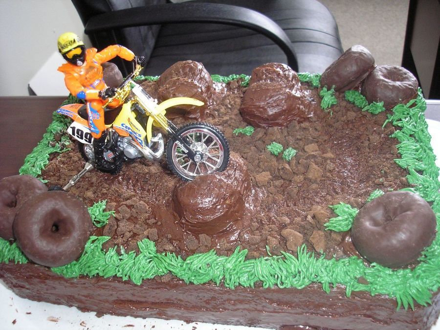 dirt bike cake