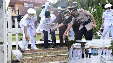 Lantamal Ii Padang Ziarah Dan Tabur Bunga Di Tmp Kusuma Bangsa Pariaman