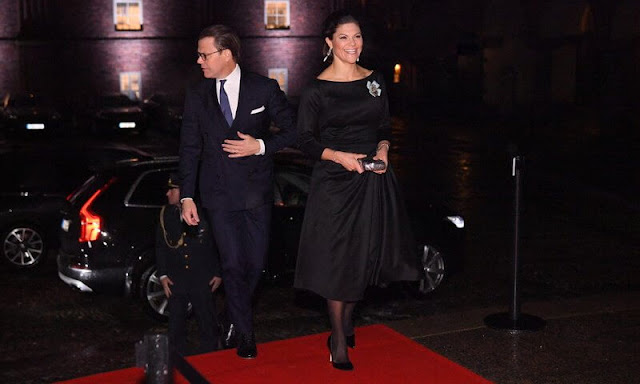 King Carl XVI Gustav, Queen Silvia, Crown Princess Victoria and Prince Daniel. Maria Nilsdotter Chaos Queen earrings