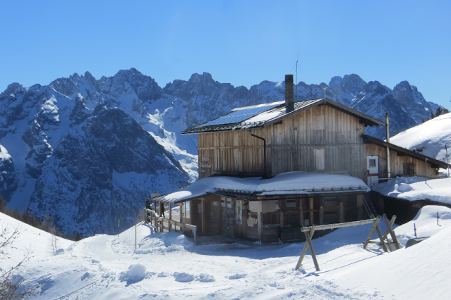 rifugio città di carpi inverno neve ciaspole