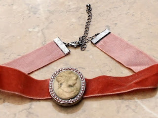 Cameo choker red velvet necklace