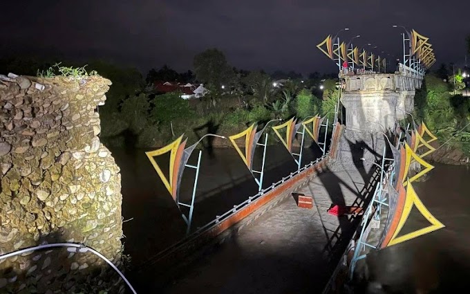 Baru 2 Tahun, Jembatan Dengan Biaya 24,5 M Ambruk Diterjang Banjir di Padang Pariaman