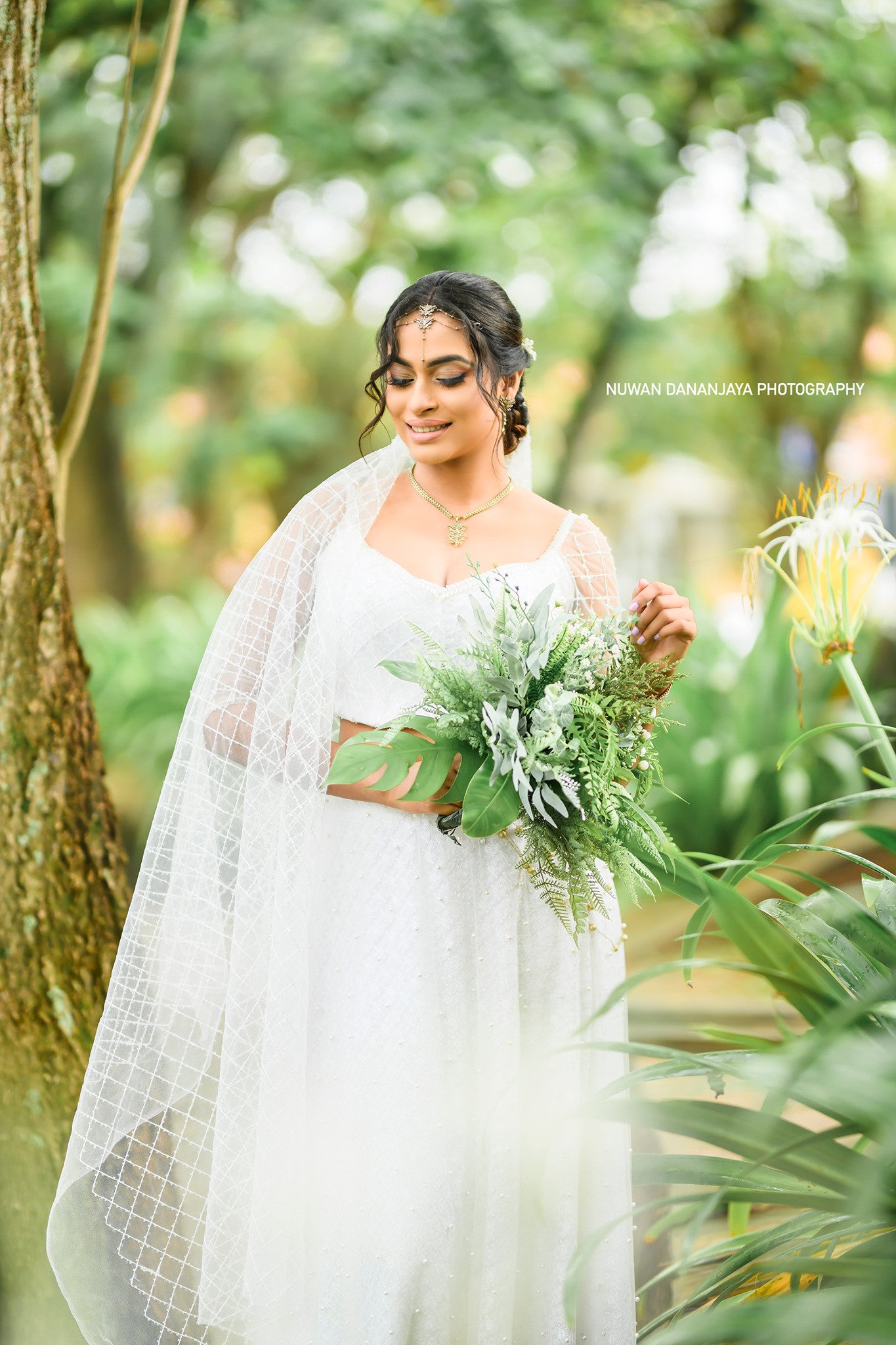 MODEL Thunurie Kariyawasam western white frock bridal PHOTOGRAPHY