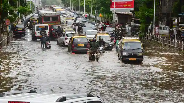 weather-dept-issues-yellow-alert-for-mumbai-thane-as-heavy-rains-lash