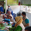 Personel Polsek Kotarih Laksanakan Pengamanan Vaksinasi