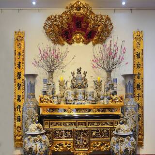 TRANG TRÍ BÀN THỜ