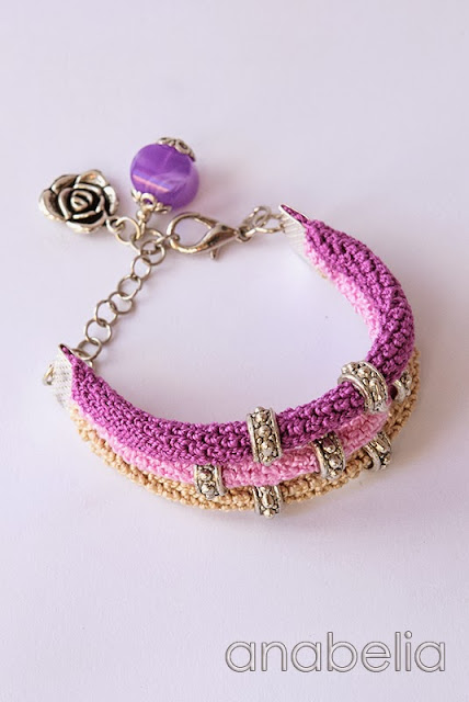 Crochet jewelry by Anabelia Craft Design