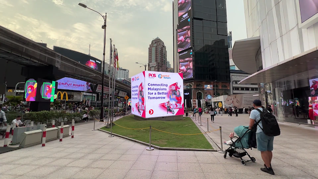 lot 10 the Cube Digital Screen Ads, KL Lot 10 Digital OOH Ads KL Bukit Bintang Lot 10 LED Screen Ads, lot 10 giant cube DOOH Ads Bintang Walk KL,