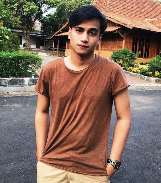 Armando Jordy Biodata, Agama, Pacar, Film, Tinggi Dan Profil