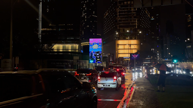 Nearby Pavilion Shopping Mall Kuala Lumpur Malaysia Digital Billboard Advertising Jalan Bukit Bintang Advertising Space