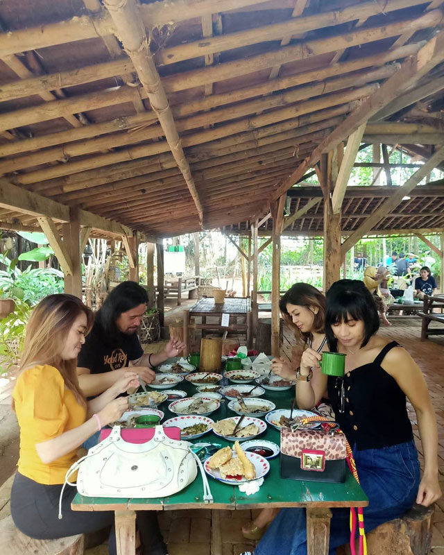 Warung Makan Tuman BSD Tangerang