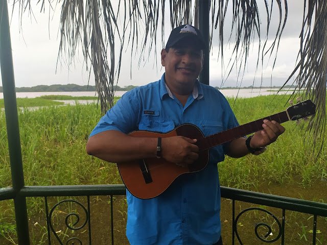 ENTREVISTA: Cantautor Edwin Mirabal “La Voz Romántica y Relancila de Venezuela” viene con producción religiosa.