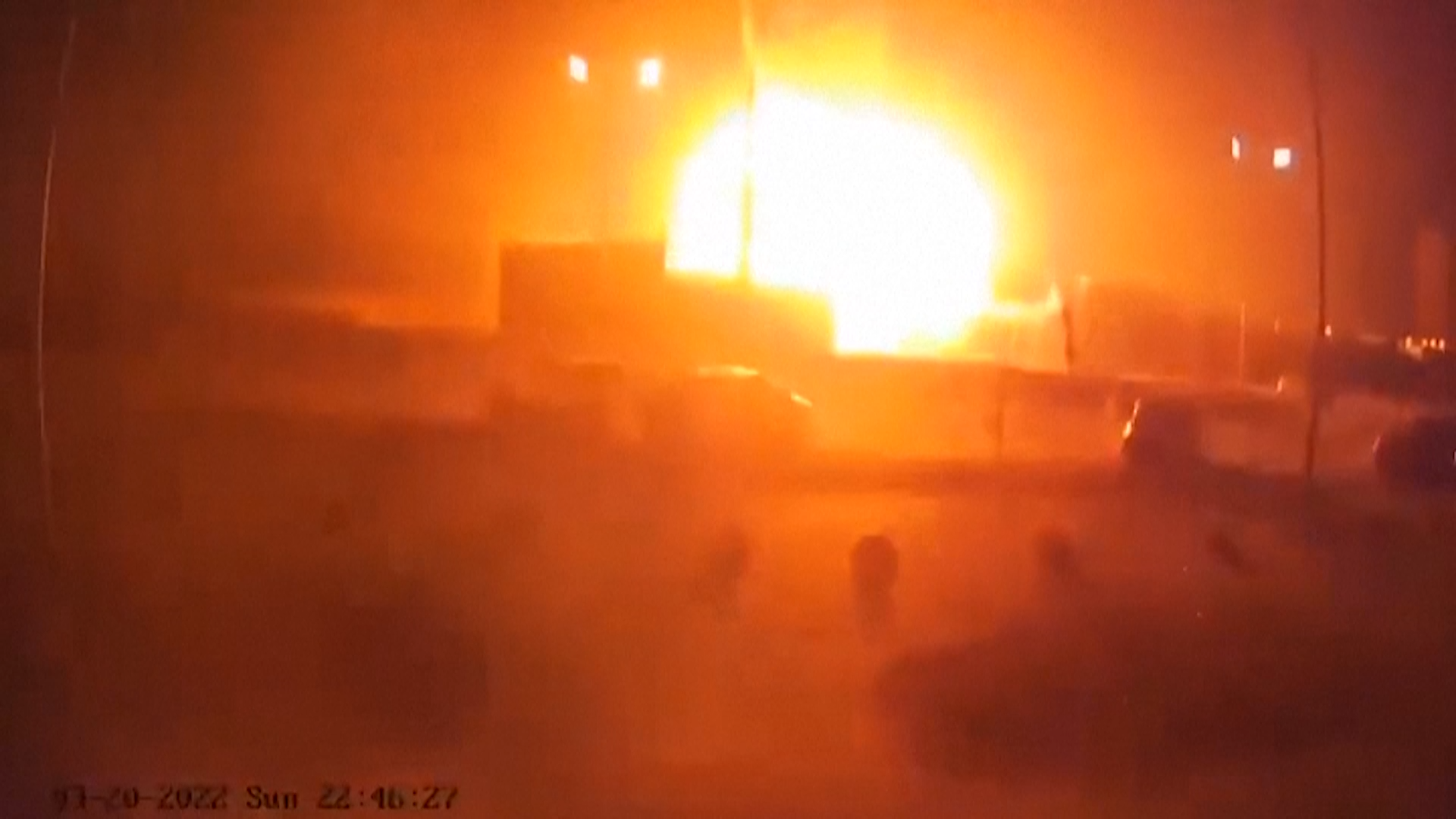 VIDEO: El momento en el que un cohete de Putin impactó en un centro comercial de Kiev y asesinó al menos ocho personas