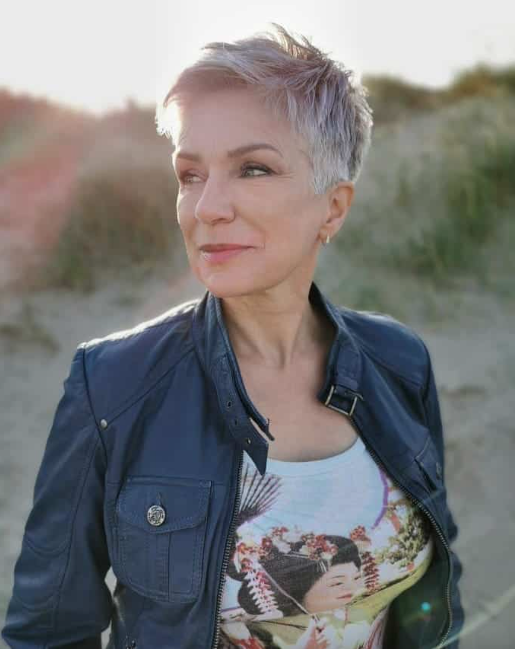 best short pixie haircuts for older women 2022