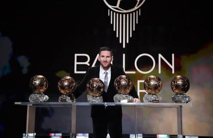 Lionel Messi Ballon d'Or Ödülünü sahibi oldu fenabisey