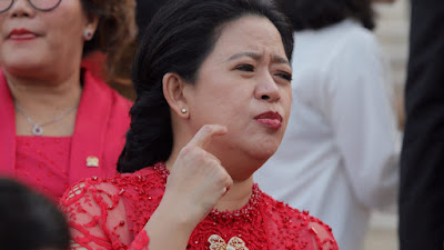 VIral! PDIP Wajibkan Anggota DPR Bagikan Sembako Atas Nama dan Gambar Puan Maharani