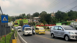   Tak Terpengaruh PPKM, Warga Tetap Banjiri Tempat Wisata Di Puncak