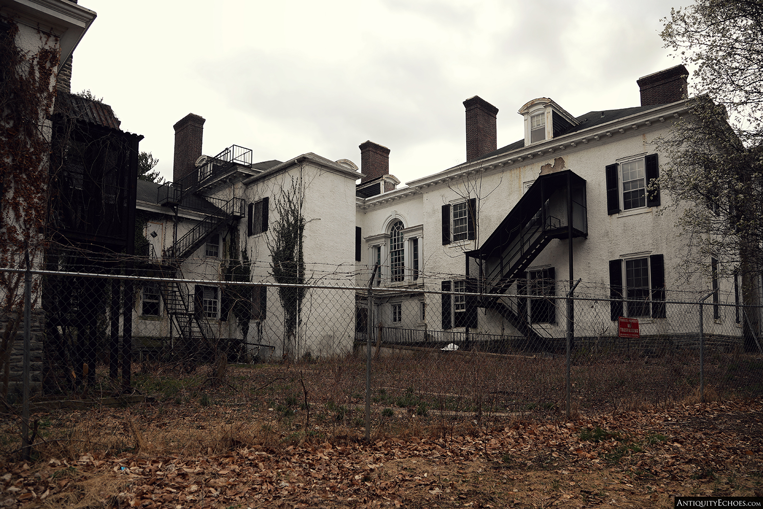 Woodburne Mansion - A Winding Annex