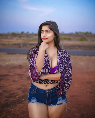 Pratika Sood sexy